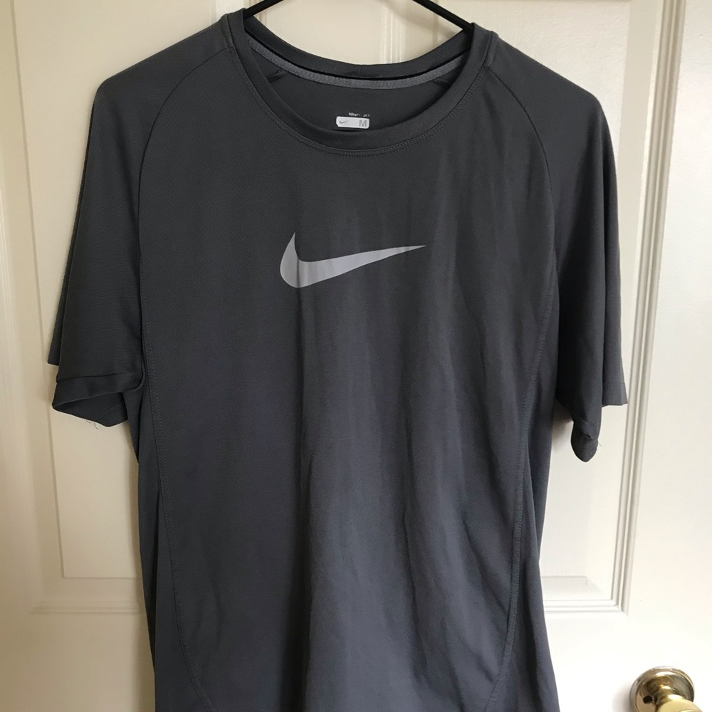 Men’s Nike Gray T-Shirt
